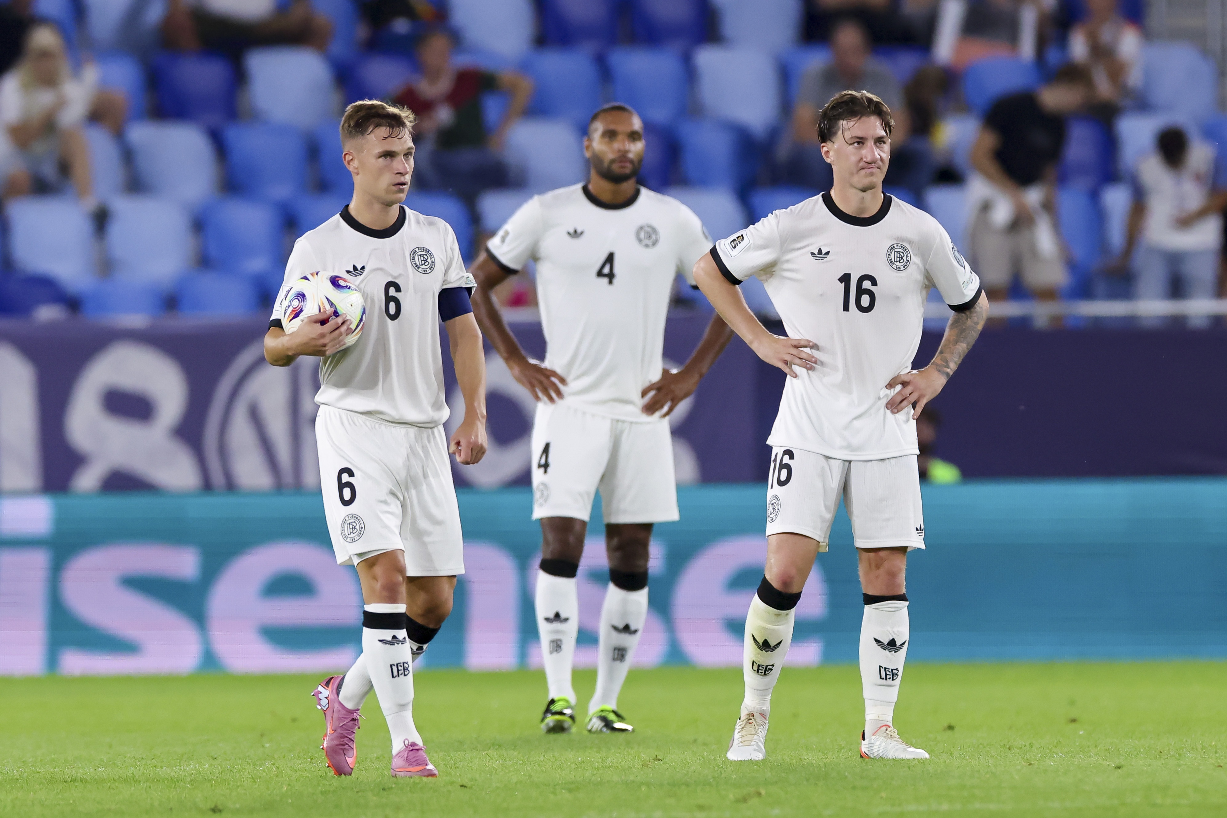 巴塞罗那力,求一口气续,约莱万,皇冠体育,皇冠体育平台,体育赛事投注,皇冠官网,体育投注,在线博彩